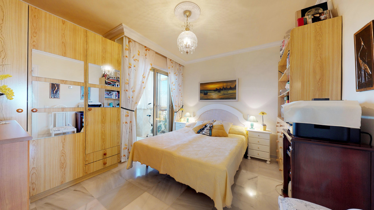 Penthouse for sale in Zona Sohail (Fuengirola)