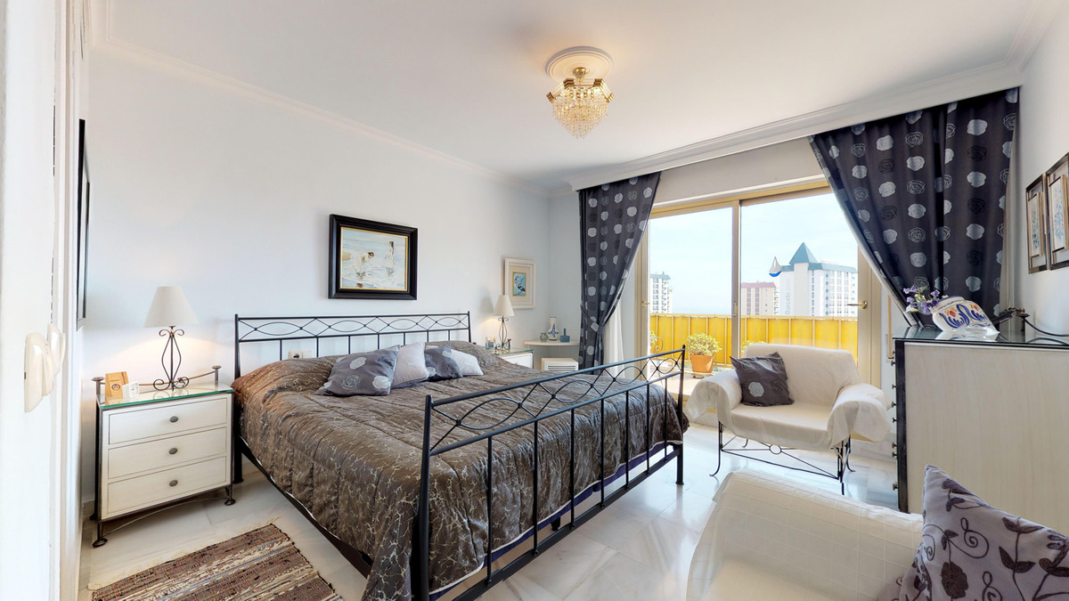 Penthouse for sale in Zona Sohail (Fuengirola)